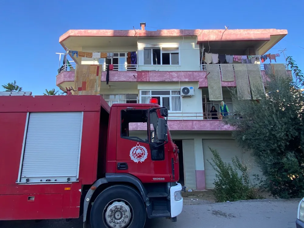 Serik’te ev yangını büyümeden söndürüldü