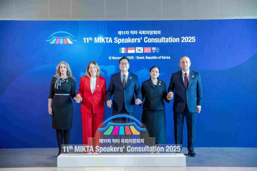 Çavuşoğlu Kore’de düzenlenen MIKTA Meclis Başkanları Konferansına katıldı