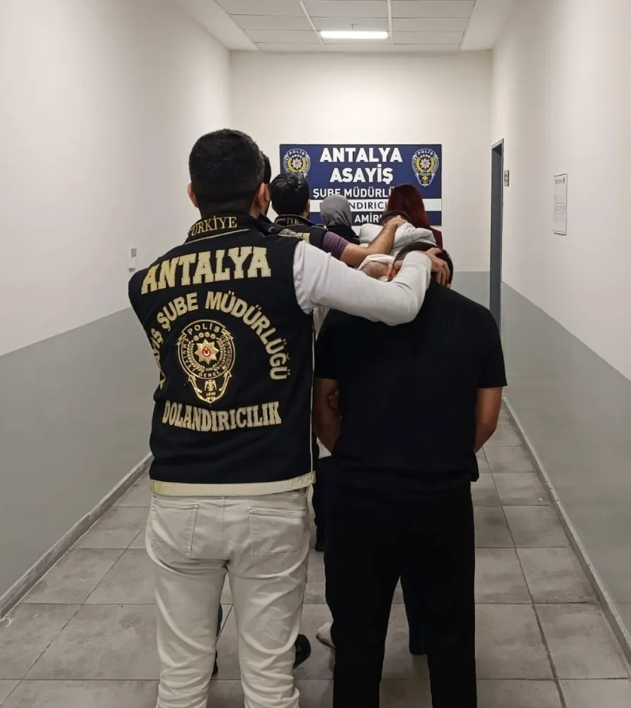 Nitelikli dolandırıcılık suçundan yakalanan 5 kişiden 3’ü tutuklandı