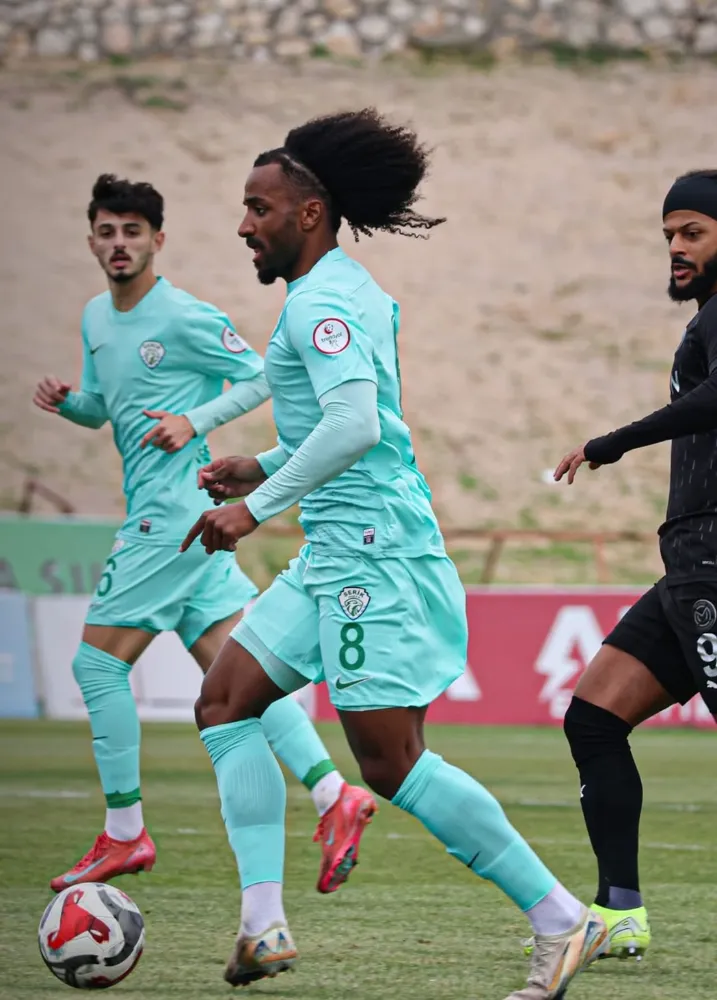 Serik Spor A.Ş Manisa Futbol Kulübüne 1-0 mağlup oldu