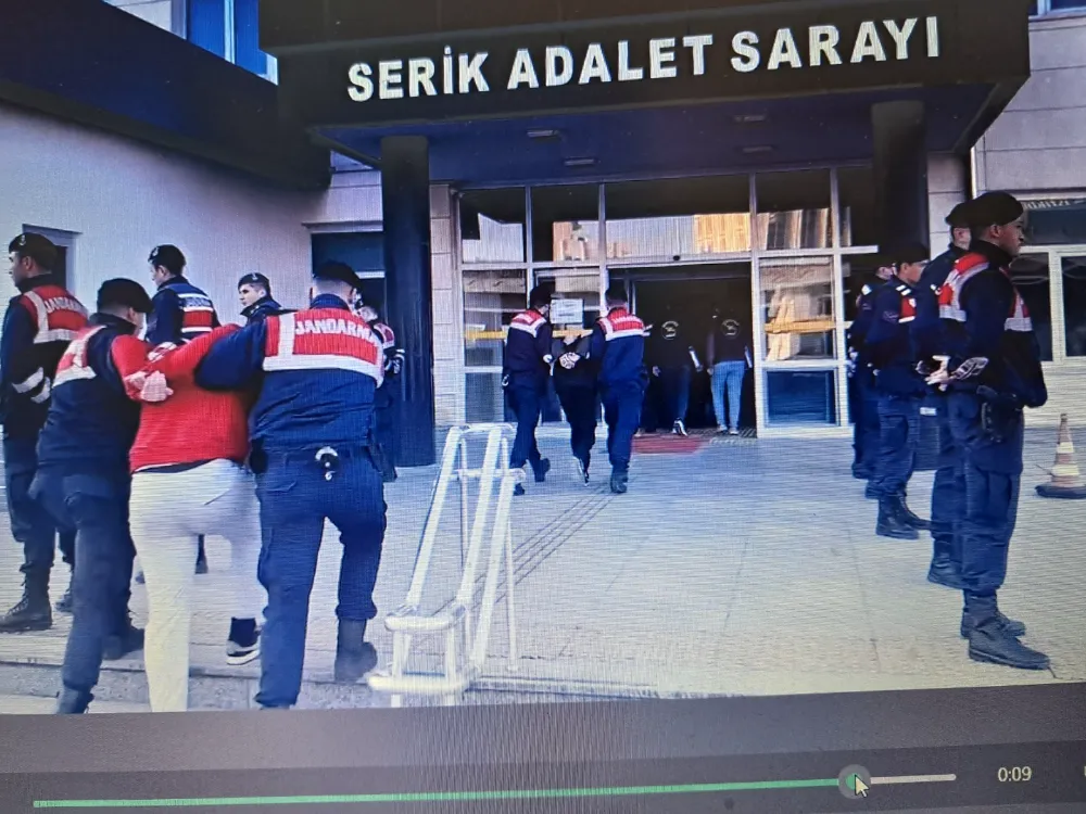 Serik’te jandarmadan torbacı operasyonu