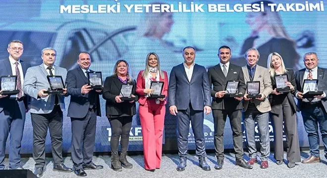 ARAÇ KİRALAMADA YENİ DÖNEM: İLK YETERLİLİK BELGELERİ SAHİPLERİNİ BULDU