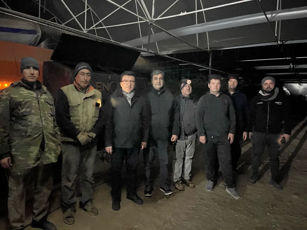 Serik Kaymakamı Dr. Cemal Şahin Don Nöbeti Tutan Üreticileri Ziyaret Etti
