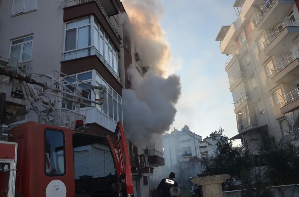 Serik’te ev yangını korkuttu
