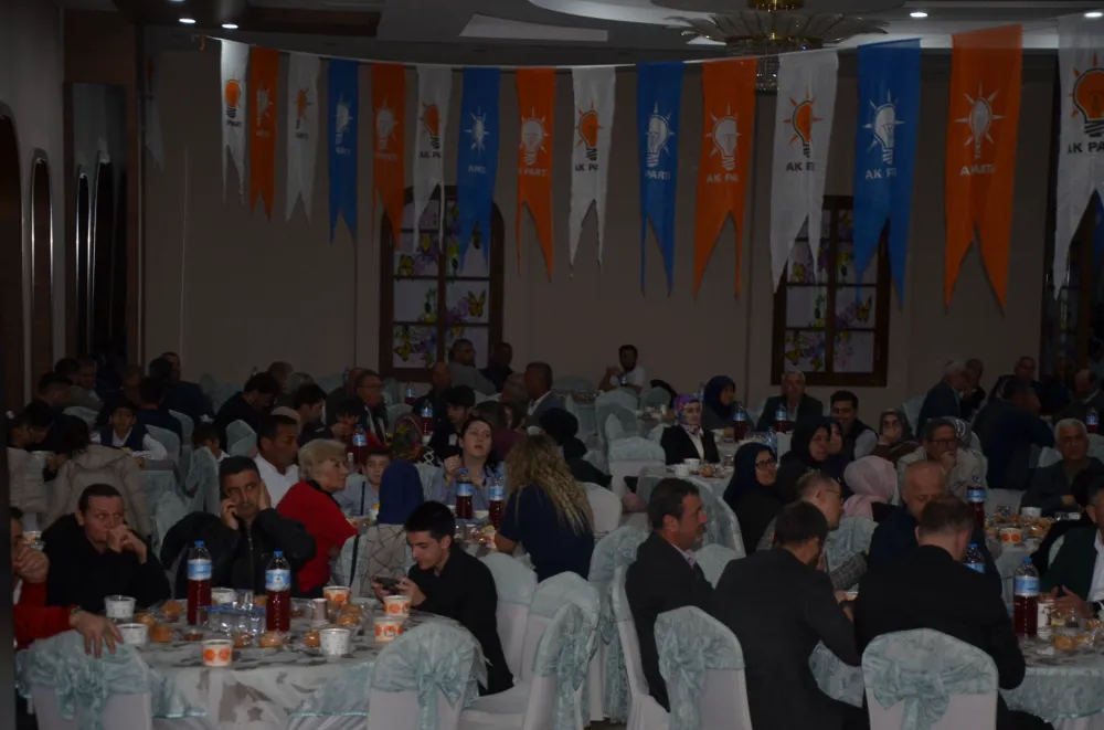 AK Parti ailesi Serik’te iftar sofrasında bir araya geldi