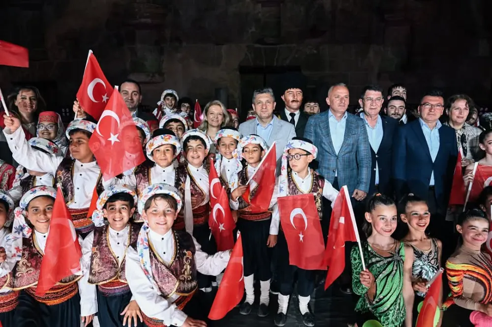 Aspendos’ta 19 Mayıs Gençlik Şöleni düzenlendi