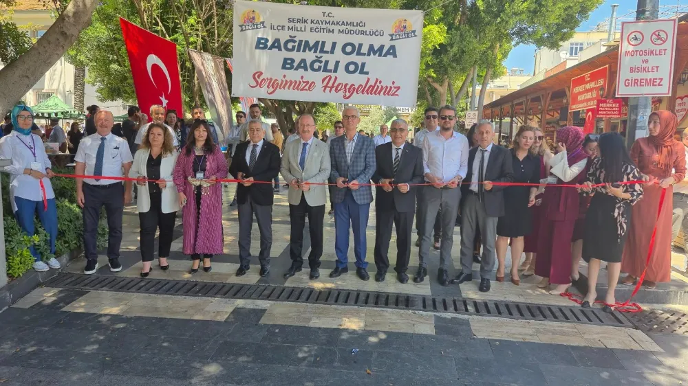 Serik’te ‘Bağımlı olma bağlı ol’ sergisi ve dede torun yarışmaları düzenlendi