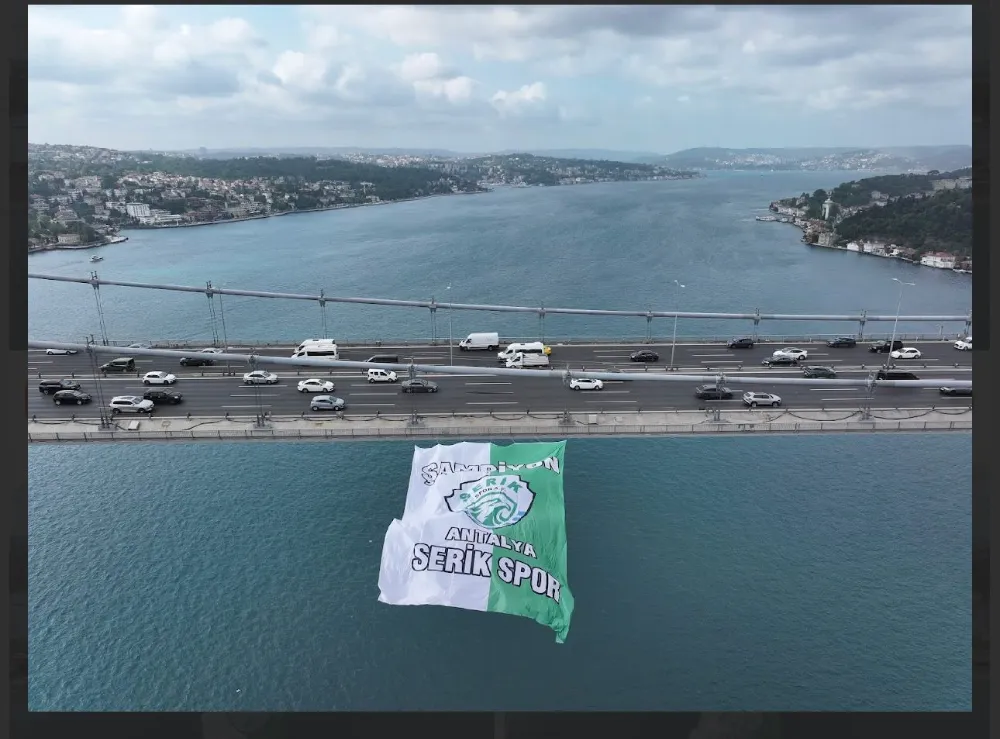 Şampiyon Serik Spor’un Bayrağı İstanbul Semalarında dalgandı