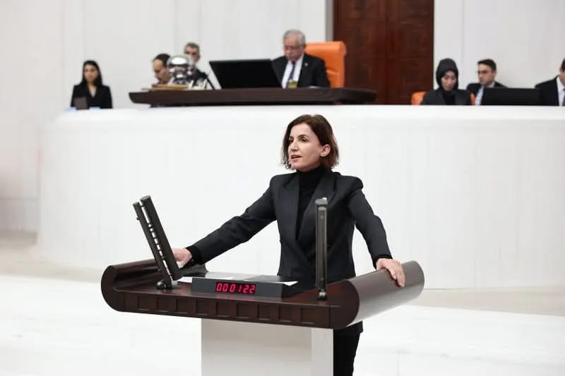 Coşar: “Öğrenciler Kalabalık Sınıflarda, Okul Alanı Depo Olarak Kirada”