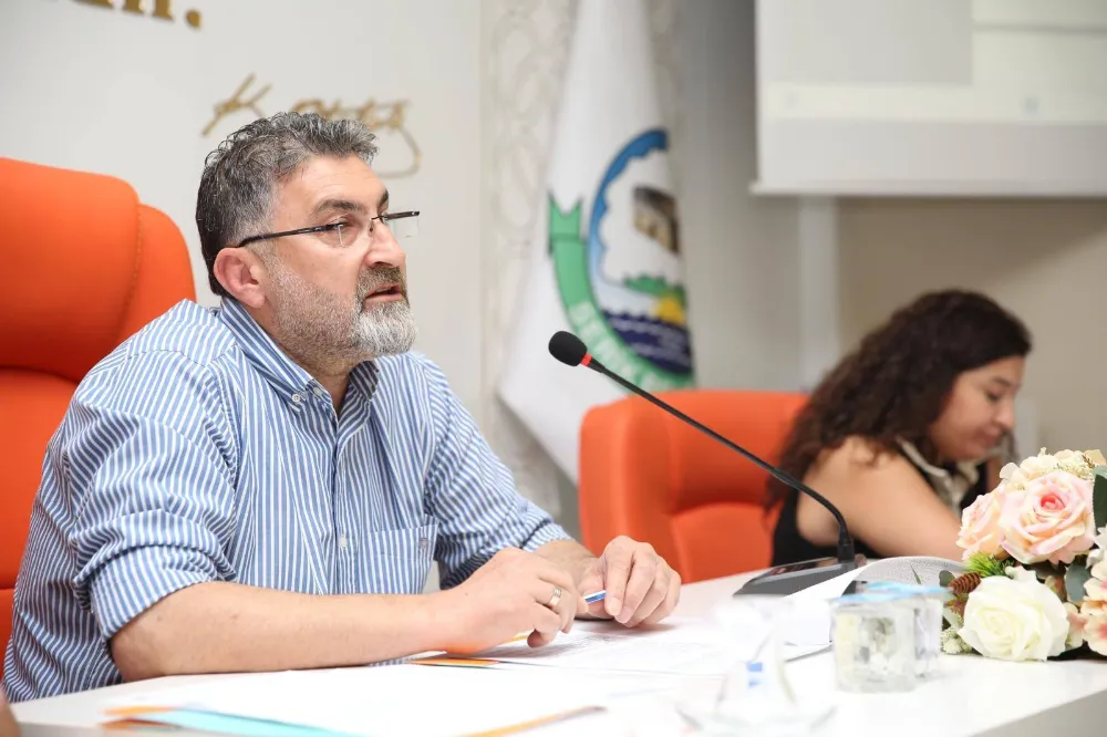 Belediye meclis toplantısına Serik Spor damgasını vurdu