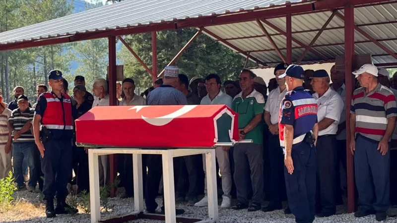 Kıbrıs gazisi son yolculuğuna uğurlandı