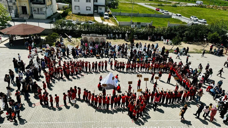 AKÇAALAN İLKOKULUNDA 23 NİSAN COŞKUSU