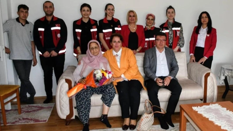 Kaymakam Şahin, Şehit annelerinin anneler günü kutladı