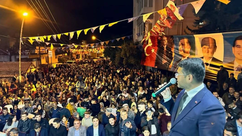 Başkan adayları mahalle mitinglerinde halkla buluşuyor