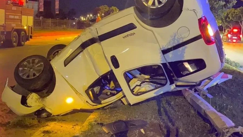Serik’te takla atan aracın sürücüsü yaralandı
