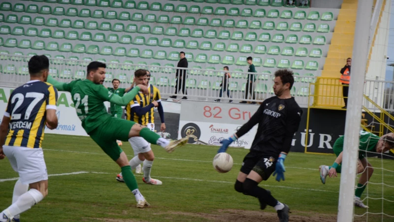 Serik spor Öne geçtiği maçı kaybetti
