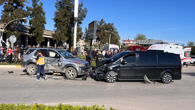 Serik’te kazada can pazarı yaşandı