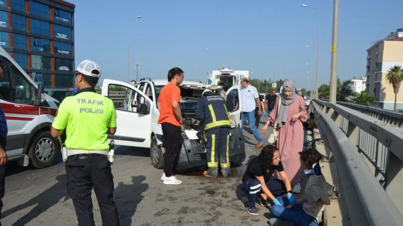 Serik’te üst geçitte can pazarı