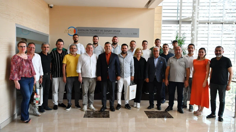 ATSO dan belge almaya hak kazanan üyelerine Etik Üye Proje belgesi