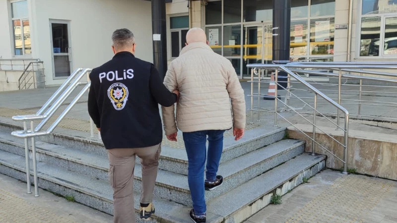 Serik’te çeşitli suçlardan aranan 10 kişi yakalandı