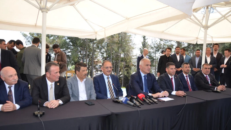 Bakan Özhaseki, “SERİK’TE TAPU SORUNUNA ÇÖZÜM MÜJDESİ”