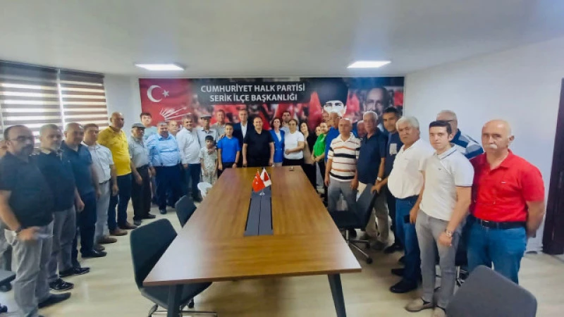 Serik CHP de bayramlaşma töreni düzenlendi
