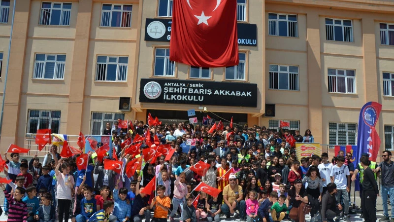 Serik’te Jandarma tarafından Trafik farkındalık eğitimi verildi